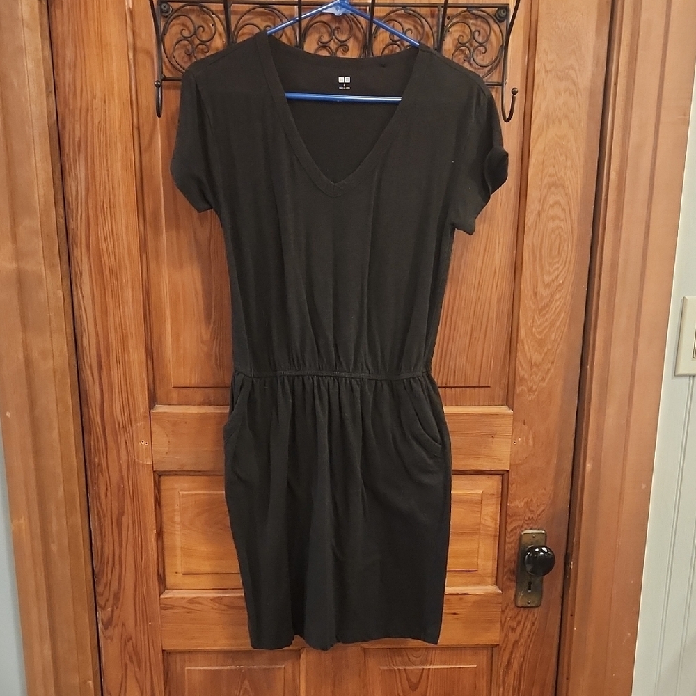 Uniqlo Black V-Neck Sundress Mini